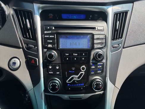 Used 2012 Hyundai Sonata Hybrid FWD image 24
