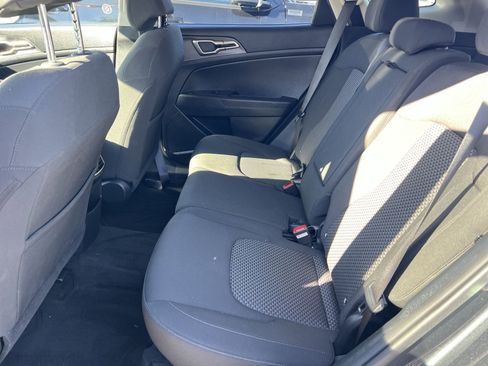 Used 2024 Kia Sportage LX image 21