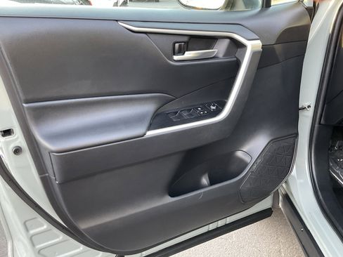 Used 2021 Toyota RAV4 XLE image 25