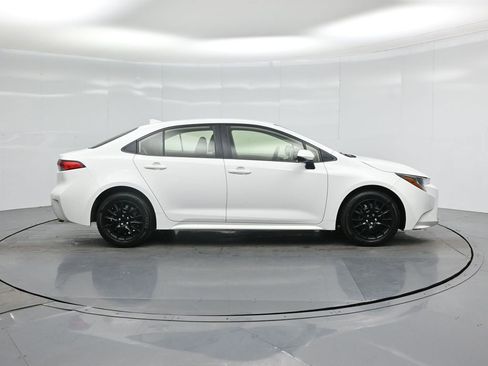 Used 2020 Toyota Corolla LE image 22