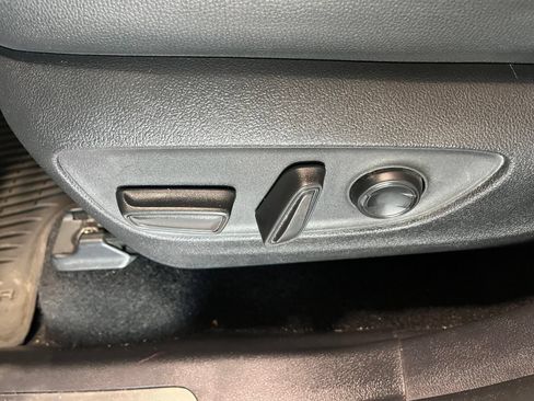 Used 2024 Toyota Grand Highlander AWD Hybrid image 18