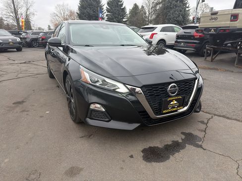 Used 2020 Nissan Altima 2.5 SR image 8