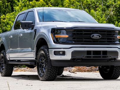 New 2025 Ford F150 XLT w/ Equipment Group 302A MID