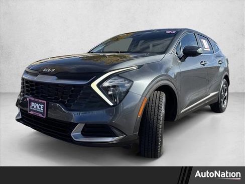 Used 2023 Kia Sportage LX image 1