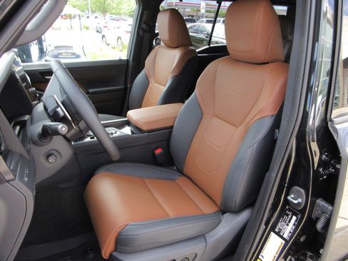 Used 2026 Lexus GX 550 w/ Accessory Package (2T) AWD/4WD image 21