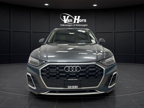 Used 2024 Audi Q5 e Premium Plus w/ Premium Plus Package AWD/4WD image 2