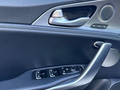 Used 2021 Kia Stinger GT1 image 15