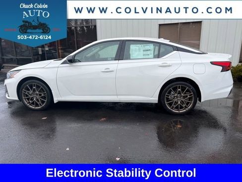 New 2025 Nissan Altima 2.5 SR w/ SR Premium Package image 12