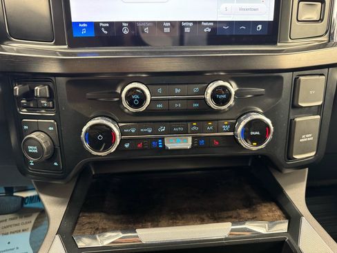 Used 2023 Ford F350 Lariat w/ Chrome Package AWD/4WD image 24
