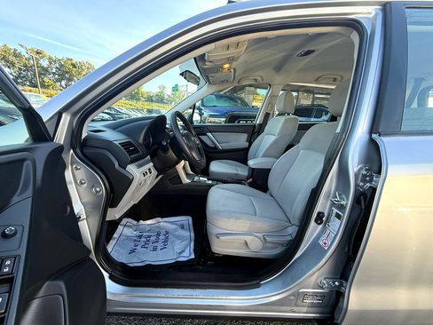 Used 2015 Subaru Forester 2.5i w/ Alloy Wheel Package image 25