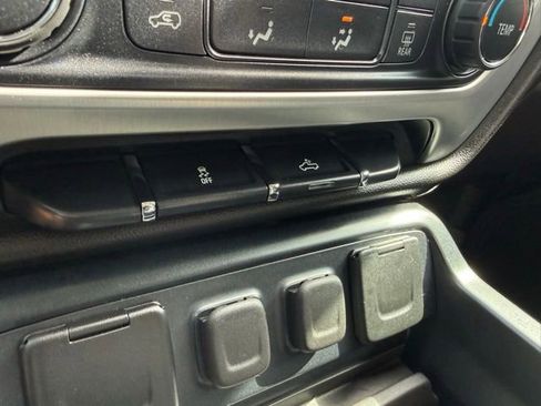 Used 2018 GMC Sierra 1500 SLE w/ SLE Preferred Package RWD image 39