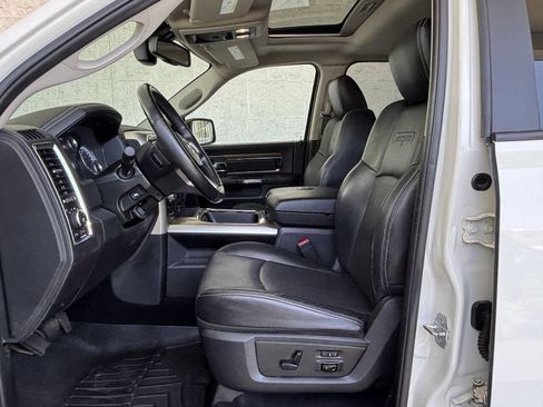 Used 2016 RAM 1500 Laramie w/ Convenience Group AWD/4WD image 16