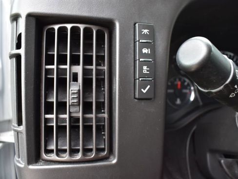 Used 2018 GMC Savana 2500 w/ Communications Package RWD image 34