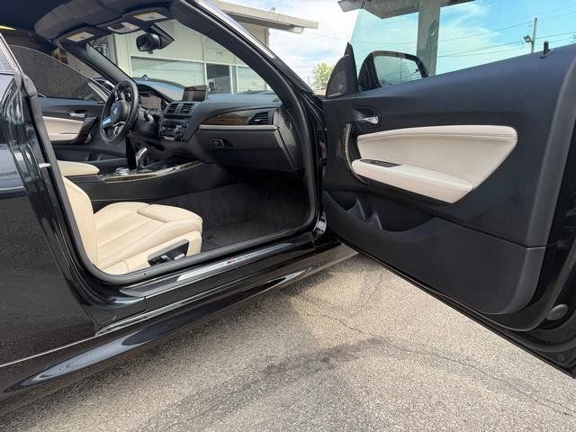 Used 2016 BMW M235i xDrive Convertible AWD/4WD image 12
