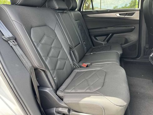 Used 2026 Volkswagen Atlas Cross Sport SE image 27