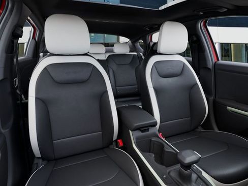 New 2025 Kia K4 GT-Line image 15