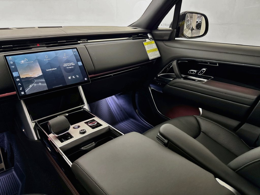 New 2027 Land Rover Range Rover SE AWD/4WD image 24