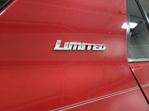 Used 2019 Toyota 4Runner Limited AWD/4WD image 8