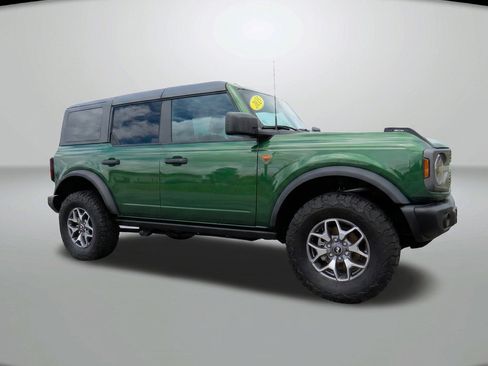 Used 2025 Ford Bronco Badlands AWD/4WD image 9