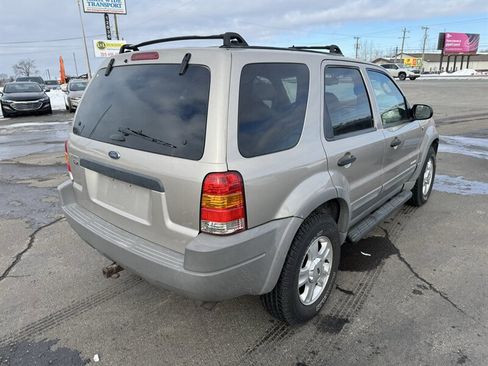 Used 2001 Ford Escape XLT image 3