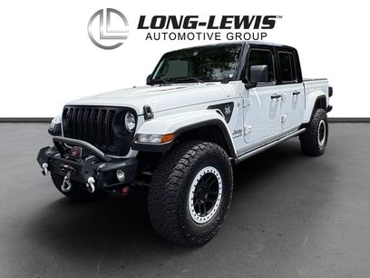 Used 2021 Jeep Gladiator Overland w/ Popular Equipment Package