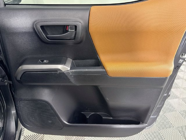 Used 2019 Toyota Tacoma SR5 RWD image 24