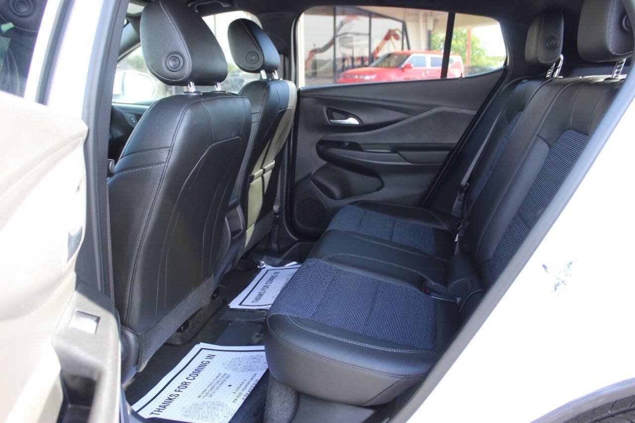 Used 2025 Buick Envista Preferred FWD image 16