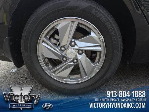 Used 2024 Hyundai Elantra SE FWD image 22