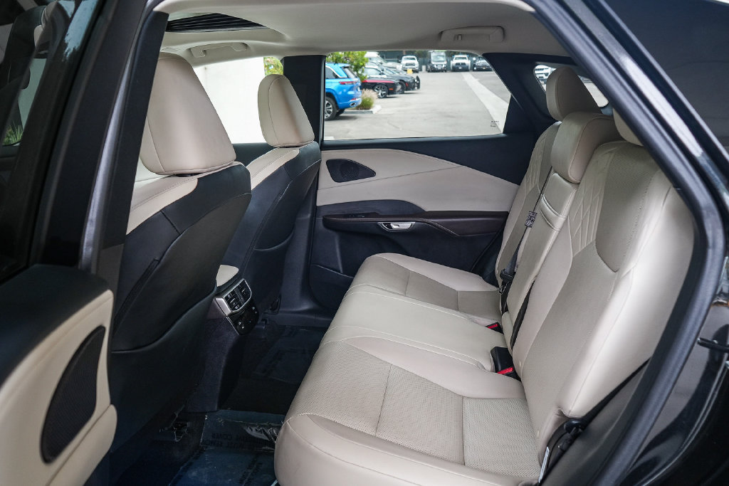 Used 2024 Lexus RX 350 FWD w/ Technology Package image 18