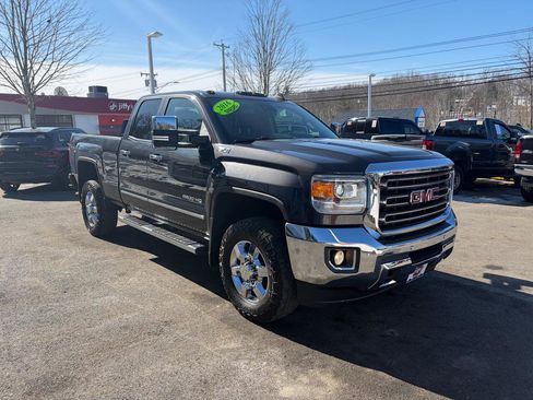 Used 2016 GMC Sierra 2500 SLT w/ Driver Alert Package image 4