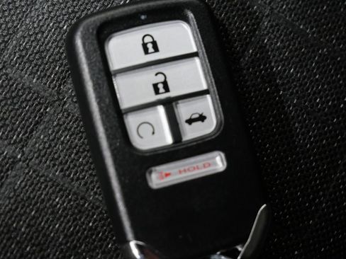 Used 2025 Honda HR-V Sport image 27