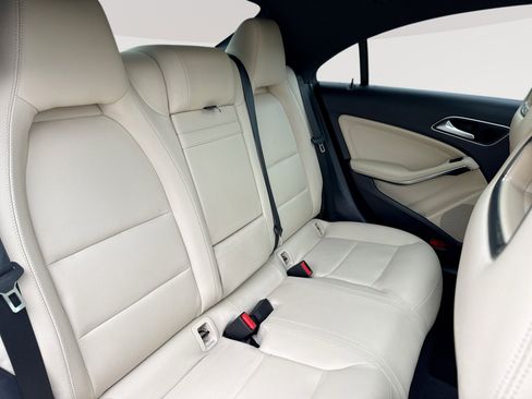 Used 2019 Mercedes-Benz CLA 250 4MATIC image 26
