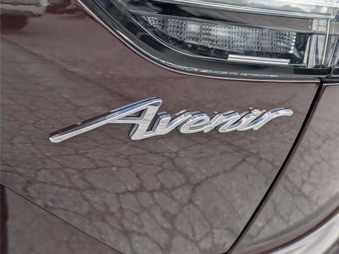 Used 2023 Buick Envision Avenir image 10