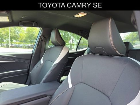 Used 2025 Toyota Camry SE w/ Convenience Package FWD image 21