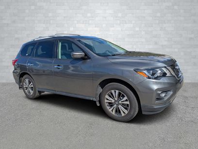 Used 2018 Nissan Pathfinder SV