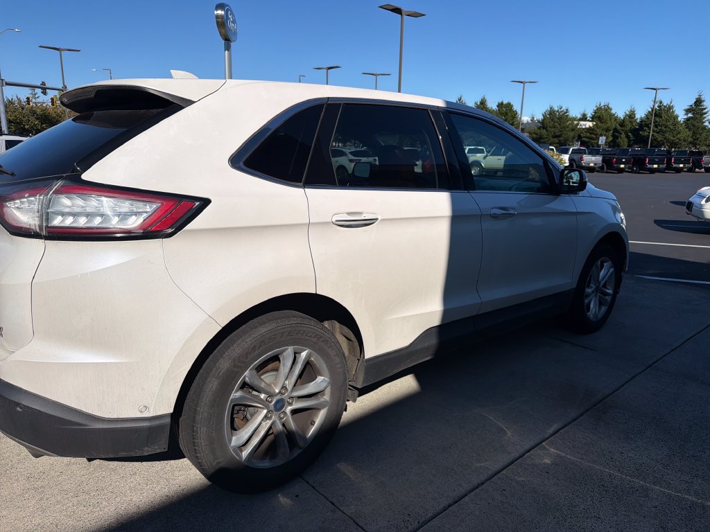 Used 2015 Ford Edge Titanium w/ Equipment Group 302A AWD/4WD image 4