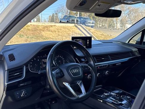 Used 2017 Audi Q7 3.0T Premium image 20