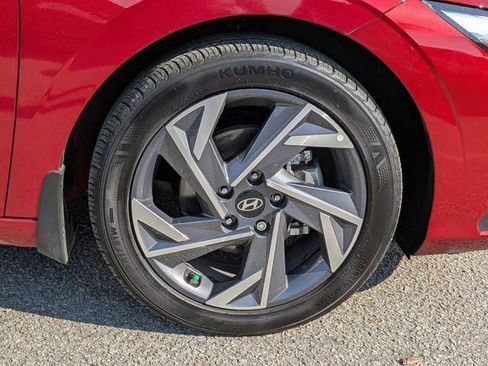 Certified 2025 Hyundai Elantra Sport FWD image 11