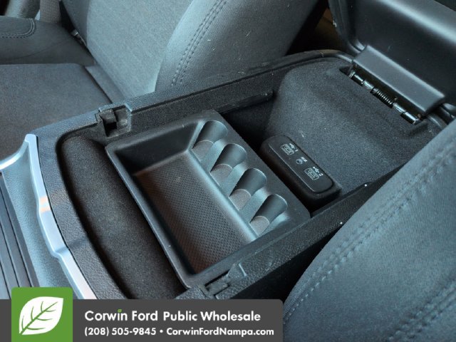 Used 2019 Chrysler 300 Touring RWD image 19