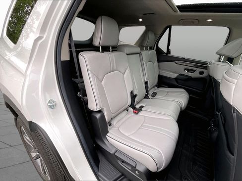 Used 2025 Honda Pilot Elite image 19