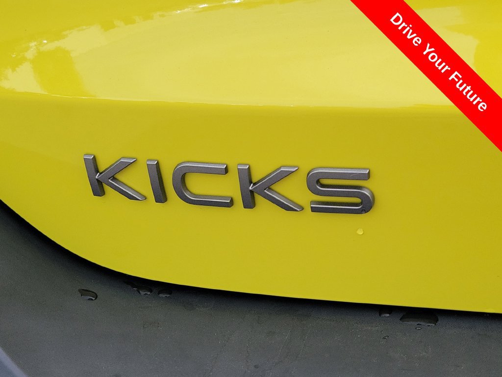 Used 2025 Nissan Kicks SR AWD/4WD image 30