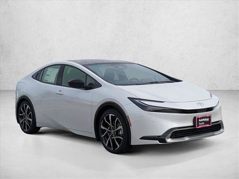 New 2026 Toyota Prius Plug-In Hybrid image 7