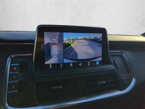 Used 2021 GMC Yukon SLT w/ SLT Luxury Package image 12