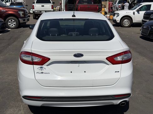 Used 2015 Ford Fusion SE image 8