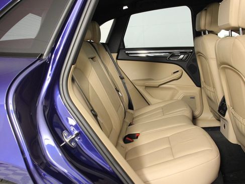 Certified 2026 Porsche Macan S AWD/4WD image 32