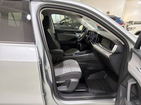 Used 2025 Volkswagen Tiguan S AWD/4WD image 36