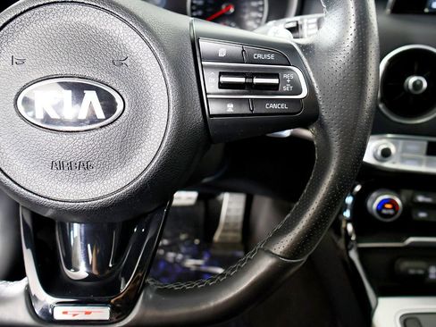 Used 2018 Kia Stinger GT2 image 28