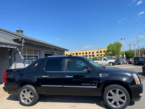 Used 2009 Cadillac Escalade EXT AWD/4WD image 14