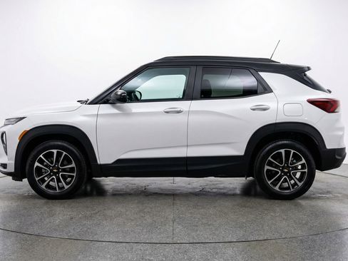 Used 2025 Chevrolet TrailBlazer LT image 5