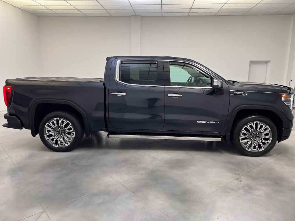 Used 2023 GMC Sierra 1500 Denali Ultimate AWD/4WD image 10
